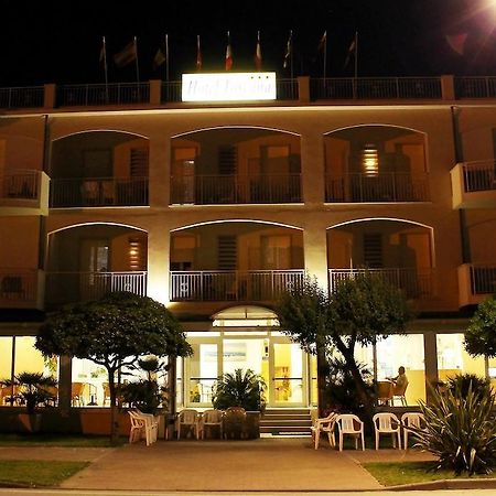 Hotel Toscana Marotta Extérieur photo