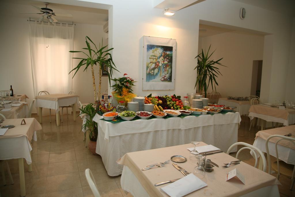 Hotel Toscana Marotta Extérieur photo