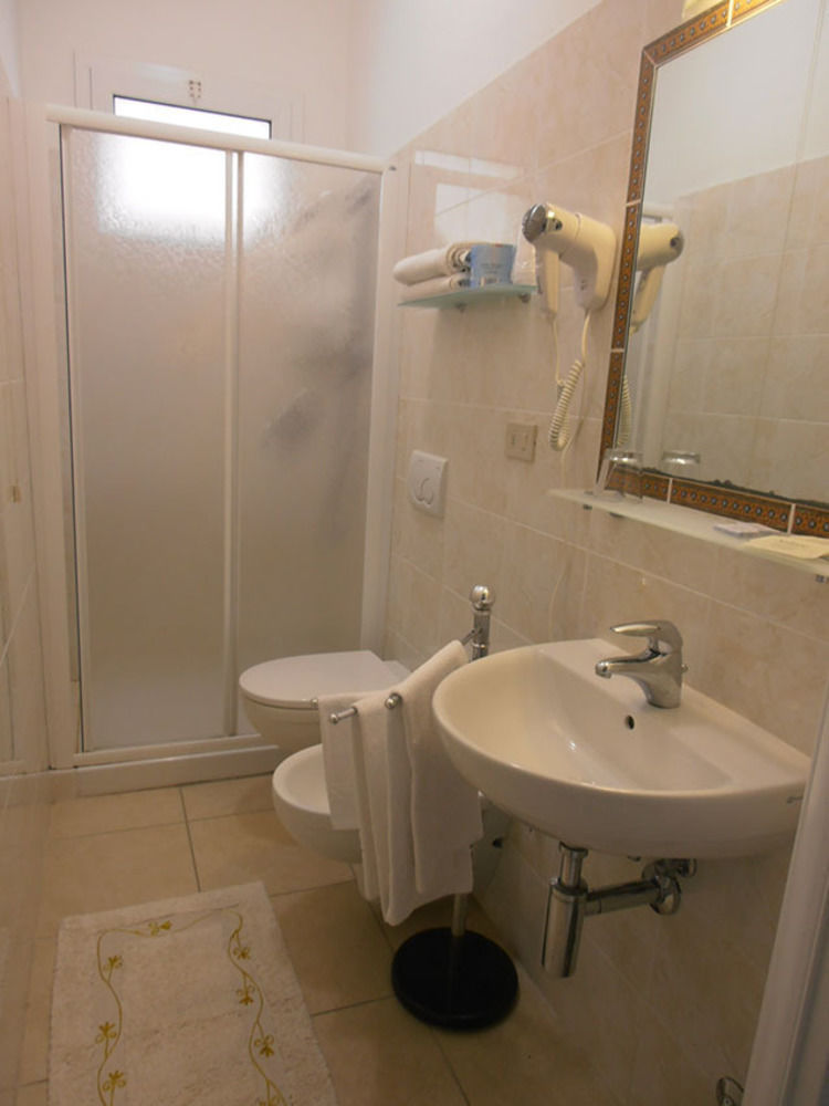 Hotel Toscana Marotta Extérieur photo
